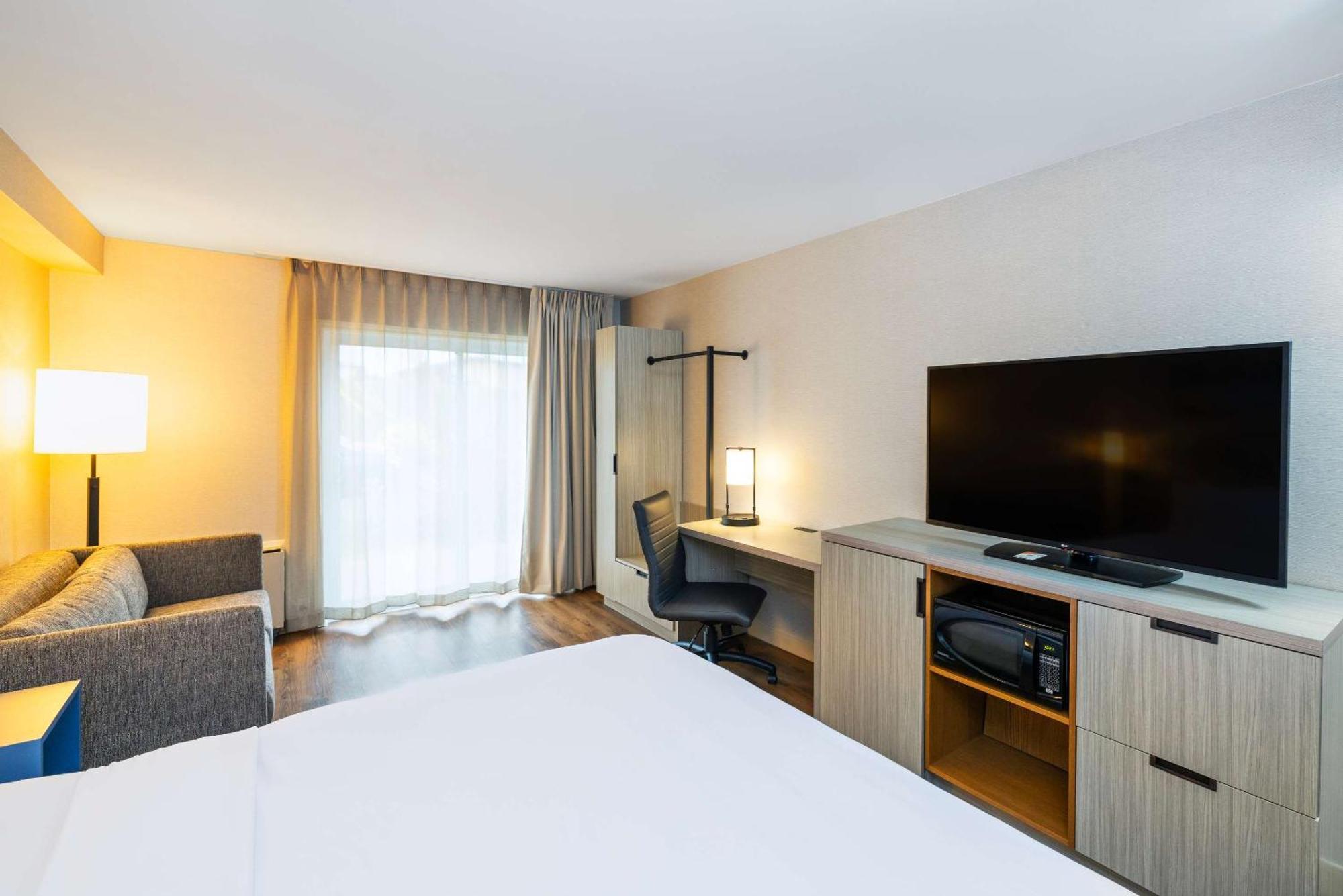 Comfort Inn Корнер-Брук Экстерьер фото